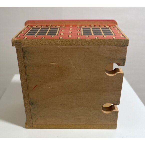 BRIO Garage Works with Thomas Train & Friends - Picture 5 of 8